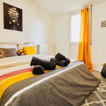 Mona Lisa : Superbe Loft Centre Ville - Parking Gratuit - Wifi Ultra Rapide-Appareil Massage-Netflix-Jeu Societe ทรัวส์ ภายนอก รูปภาพ